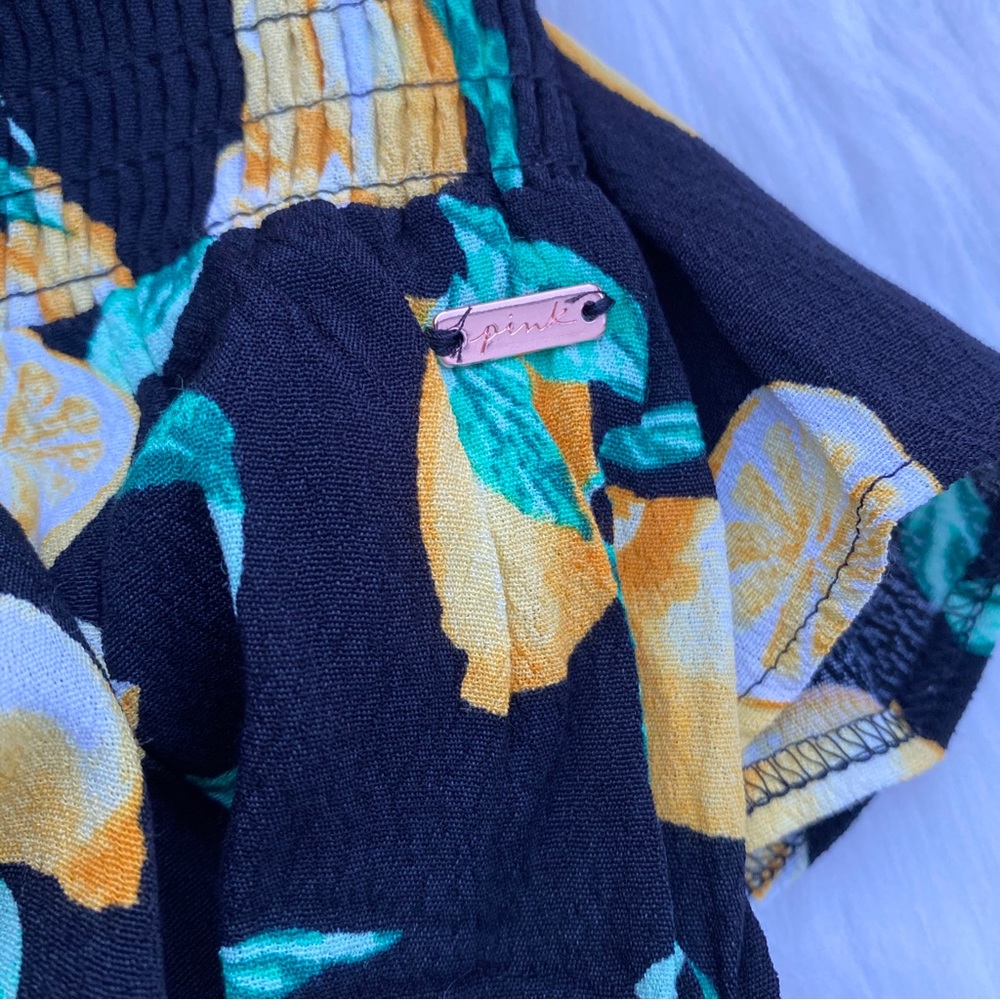 Lemon Patterned VS PINK Shorts - Picture 3 of 6